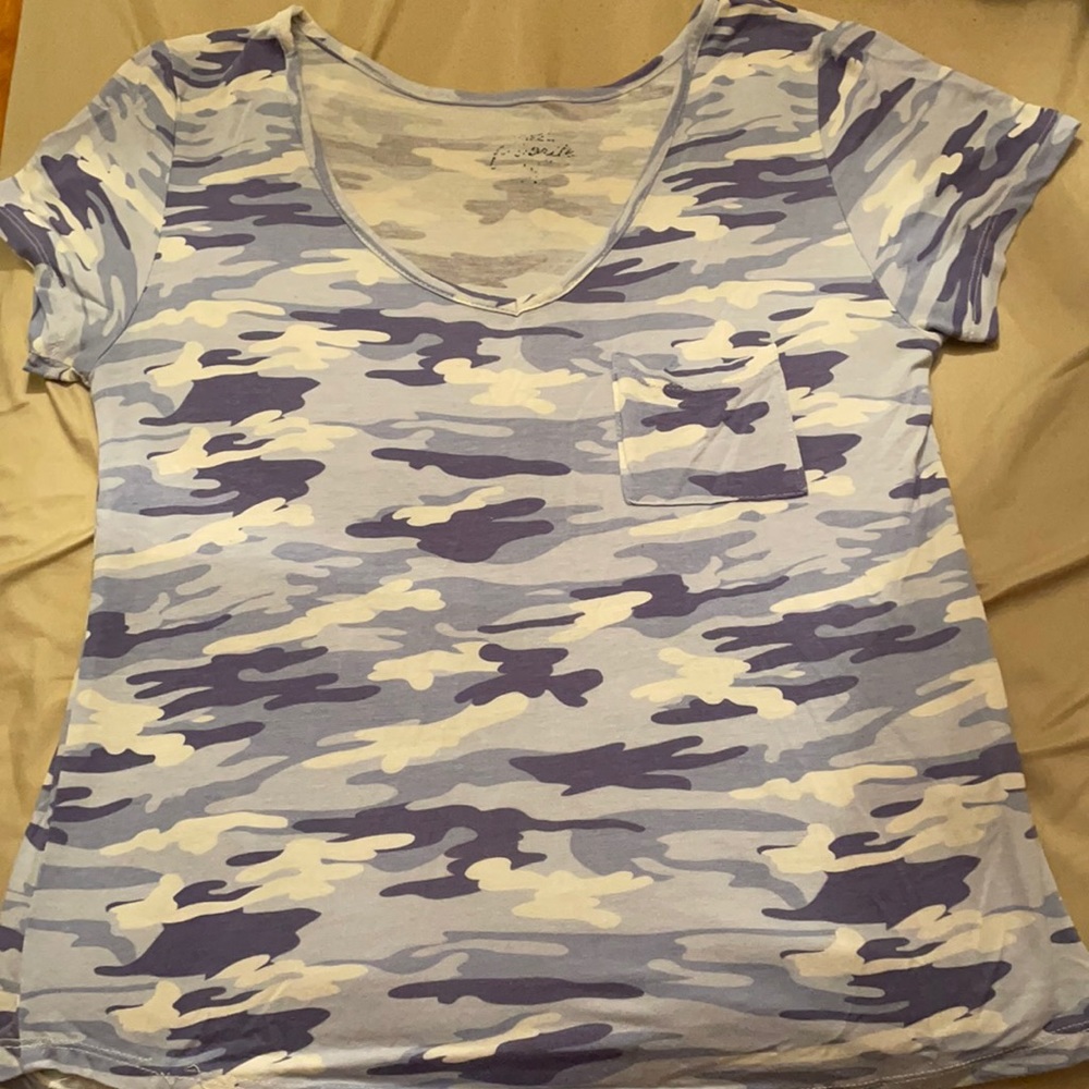 Cameo shirt size medium